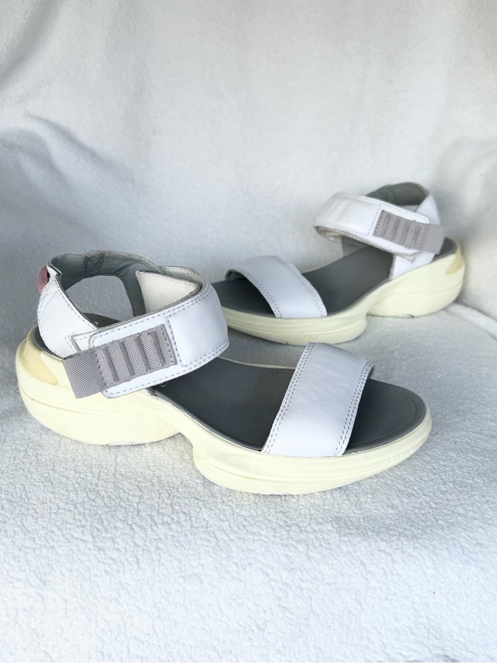 Sorel Explorer Blitz Stride Women’s 7.5 US Sandals Leather White NL4742-100